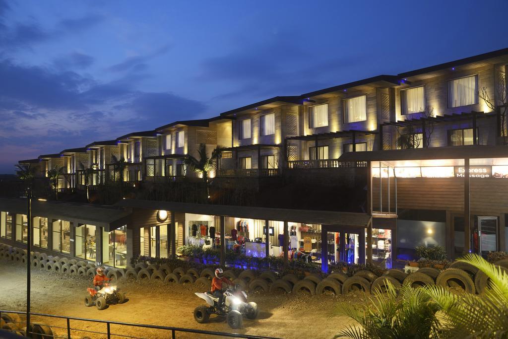 Della Adventure Resort Twin Bed with Complimentary access to the Indoor Gaming Zone at Della Adventure Park