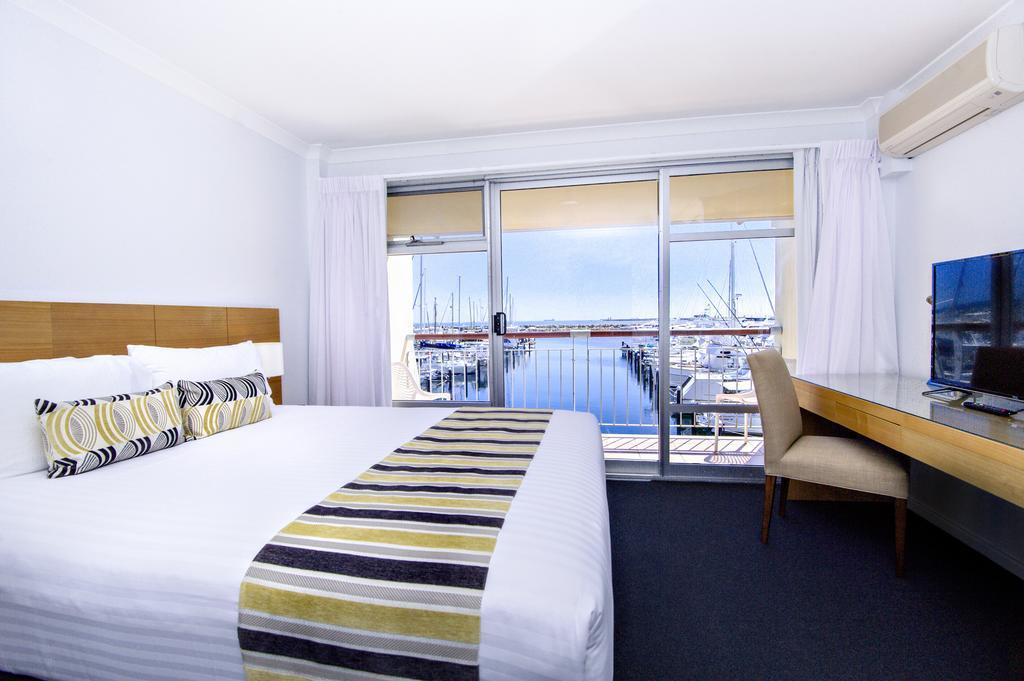 Two-Bedroom Apartment with Marina View