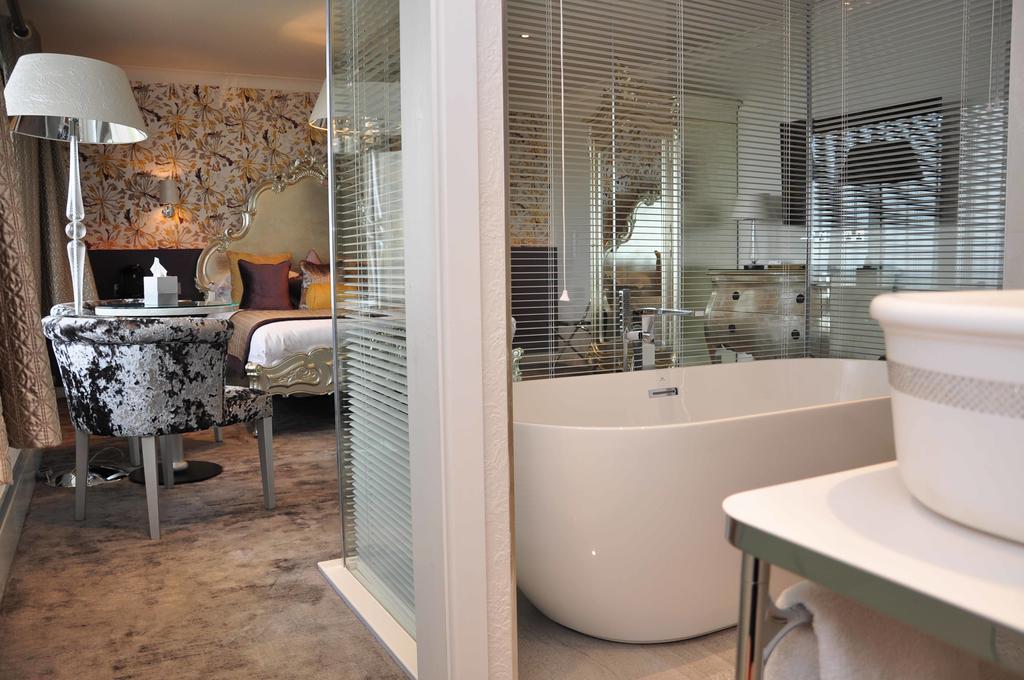 Luxury King Room