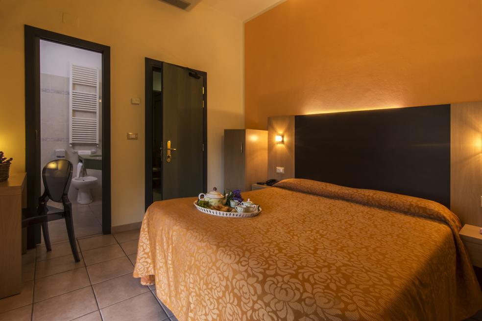 Doppelzimmer mit Balkon