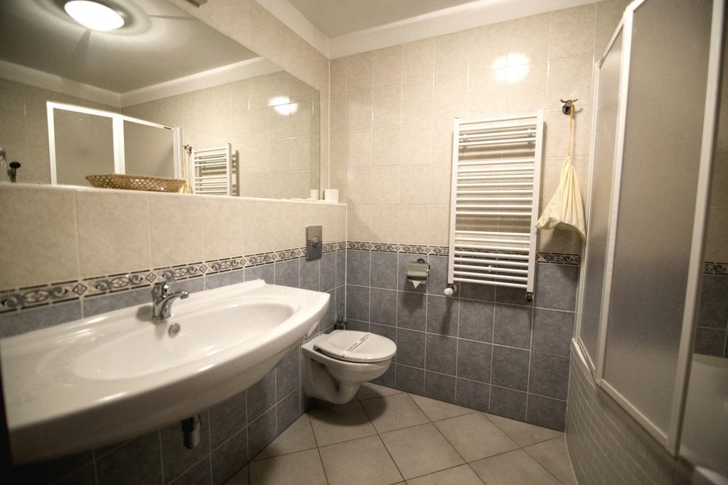 Superior Double or Twin Room,695962608:JPEG