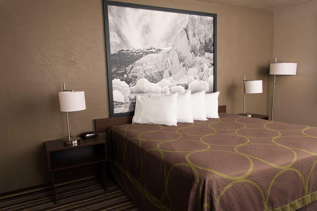 Superior King Studio Suite - Non-Smoking