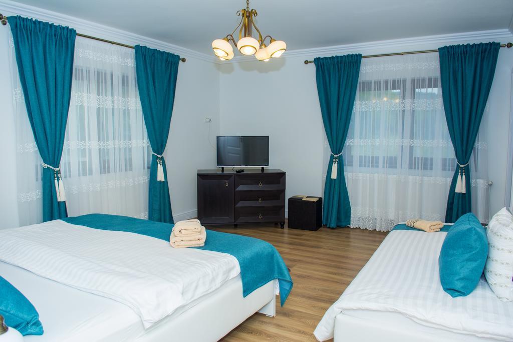 Triple Room with Private Bathroom