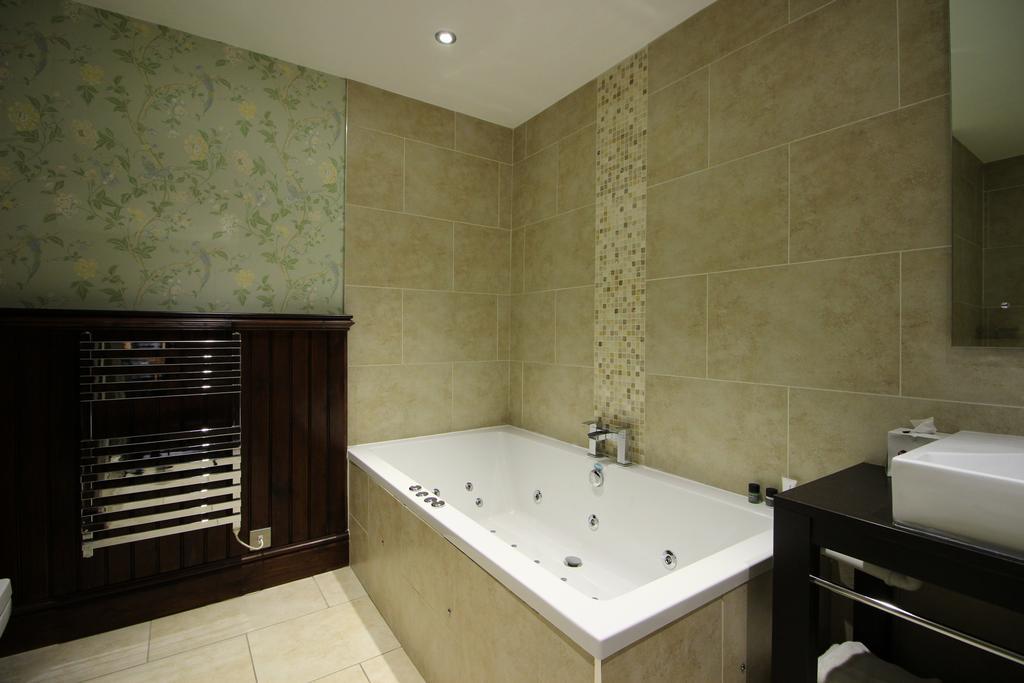 Queen Suite