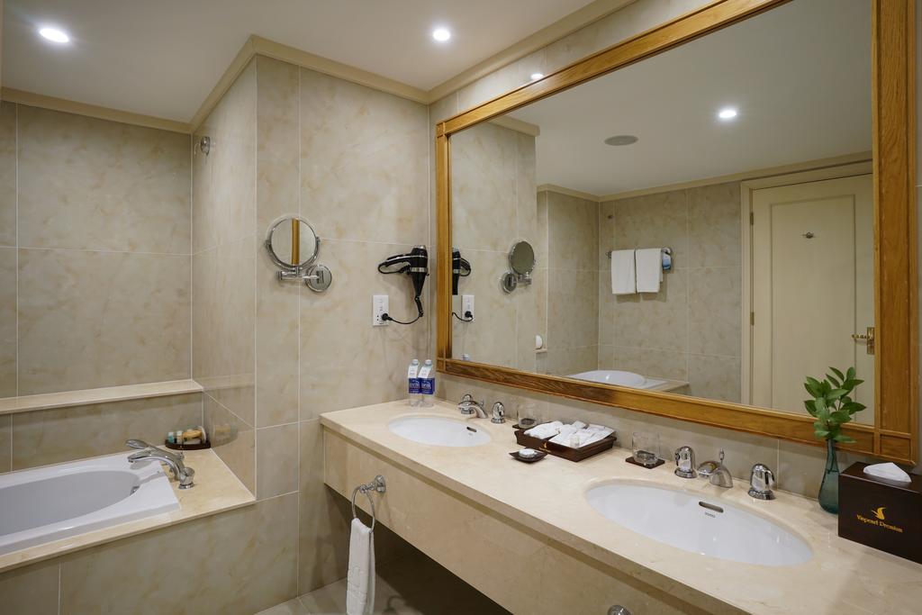 Villa3-Bedroom Beachfront Fullboard,1327739039:JPEG