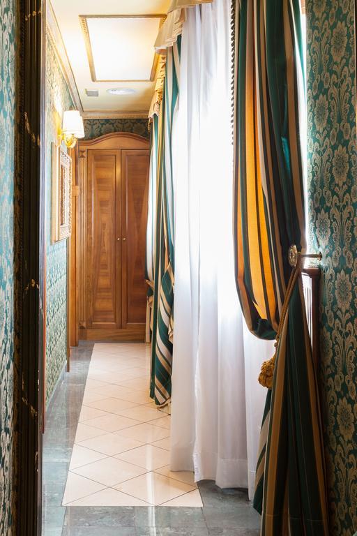 Luxury Quadruple Room,1279650757:JPEG