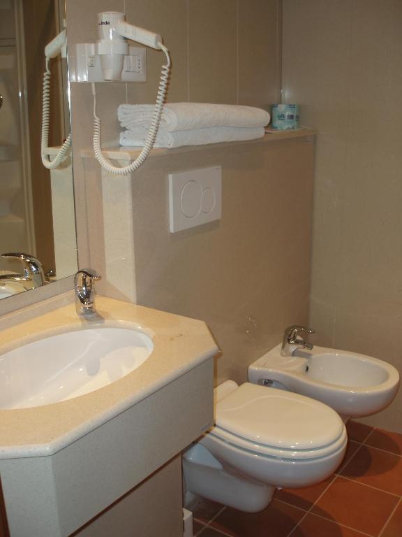 Two Connecting Double Rooms