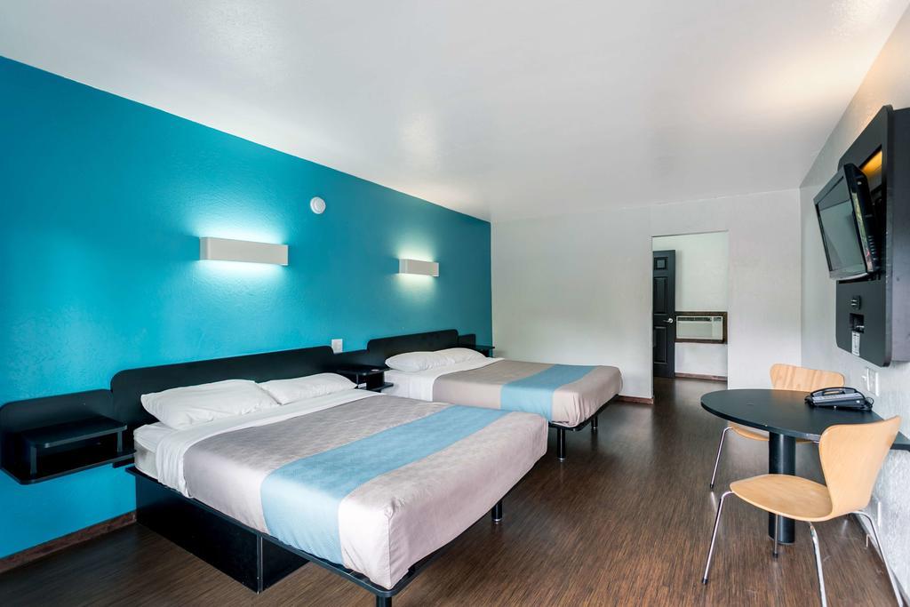 2 Queen Beds | Non-Smoking, Mini Fridge