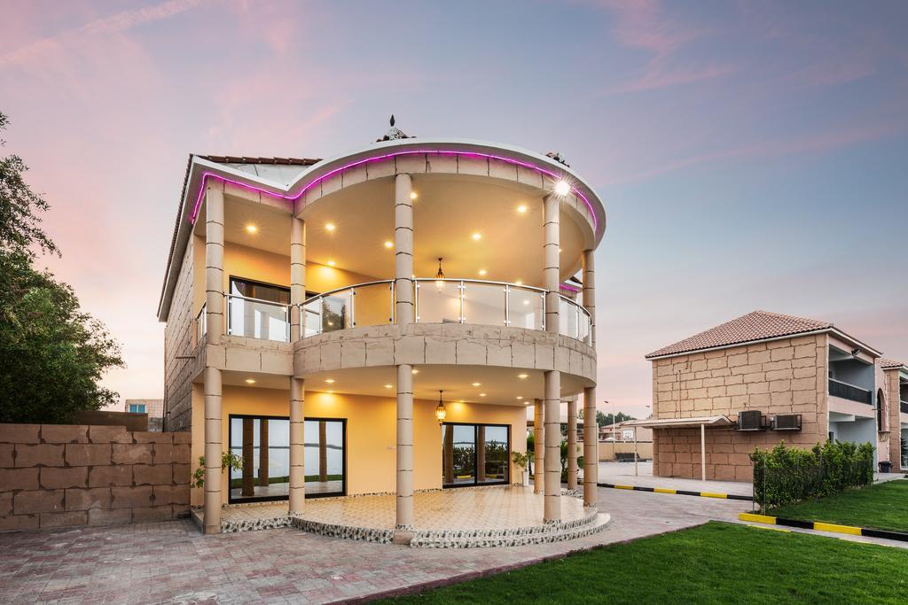Royal Villa with Sea View