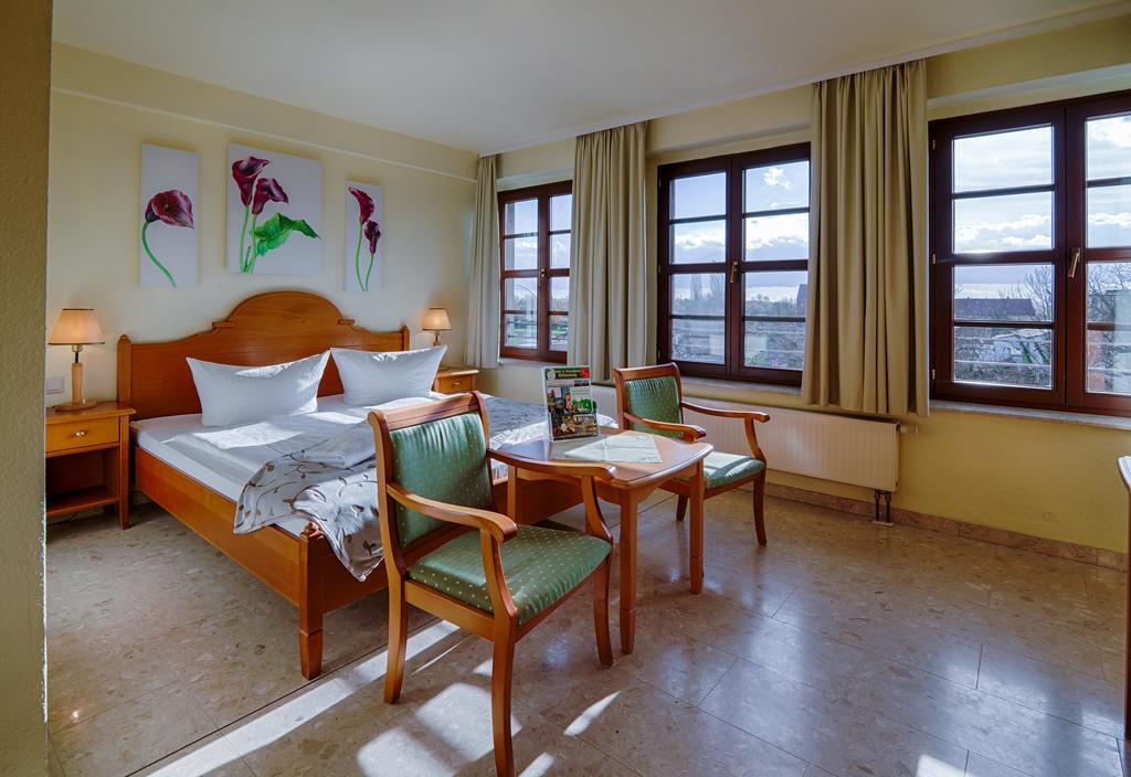 Doppelzimmer mit Schlafsofa oder Zustellbett