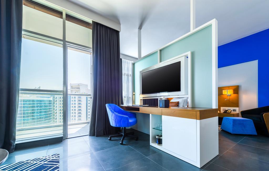 VYP Premium Suite VYP Lounge Access,697060383:JPEG