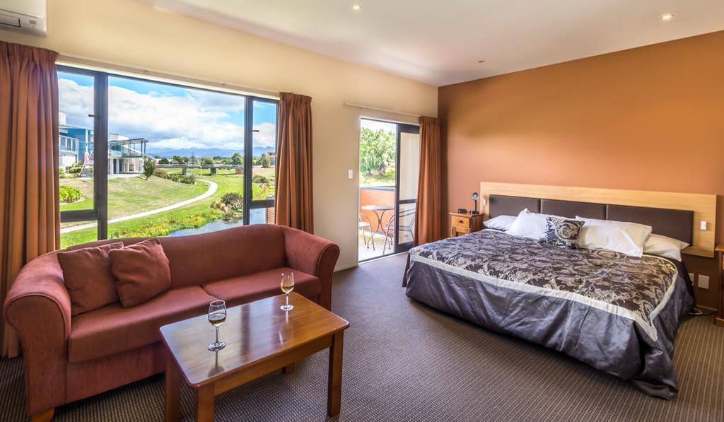 Superior Studio with Spa Bath