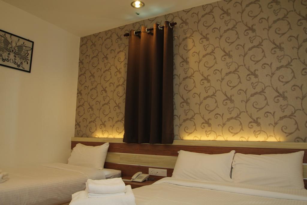 Superior Triple Room