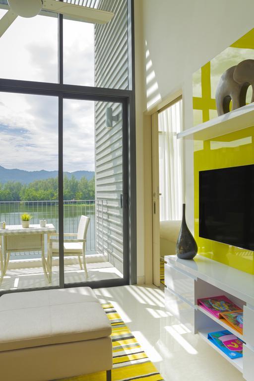 One Bedroom Loft Water View