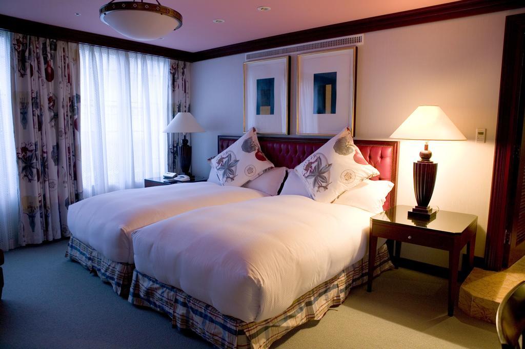 Junior Suite with Spa Bath