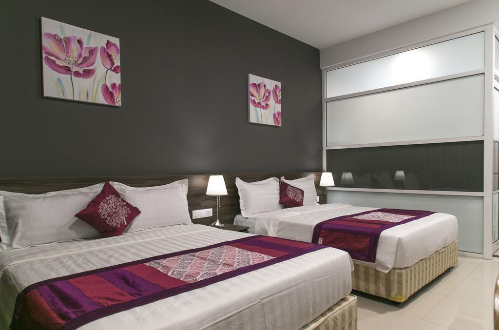Deluxe Family Room