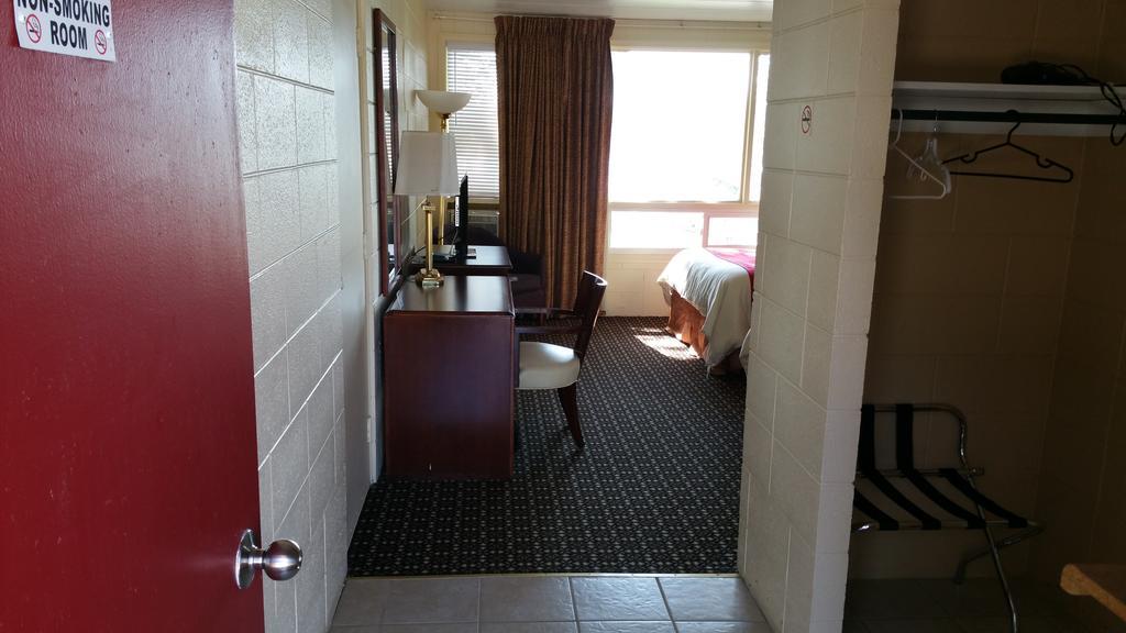 Queen Room