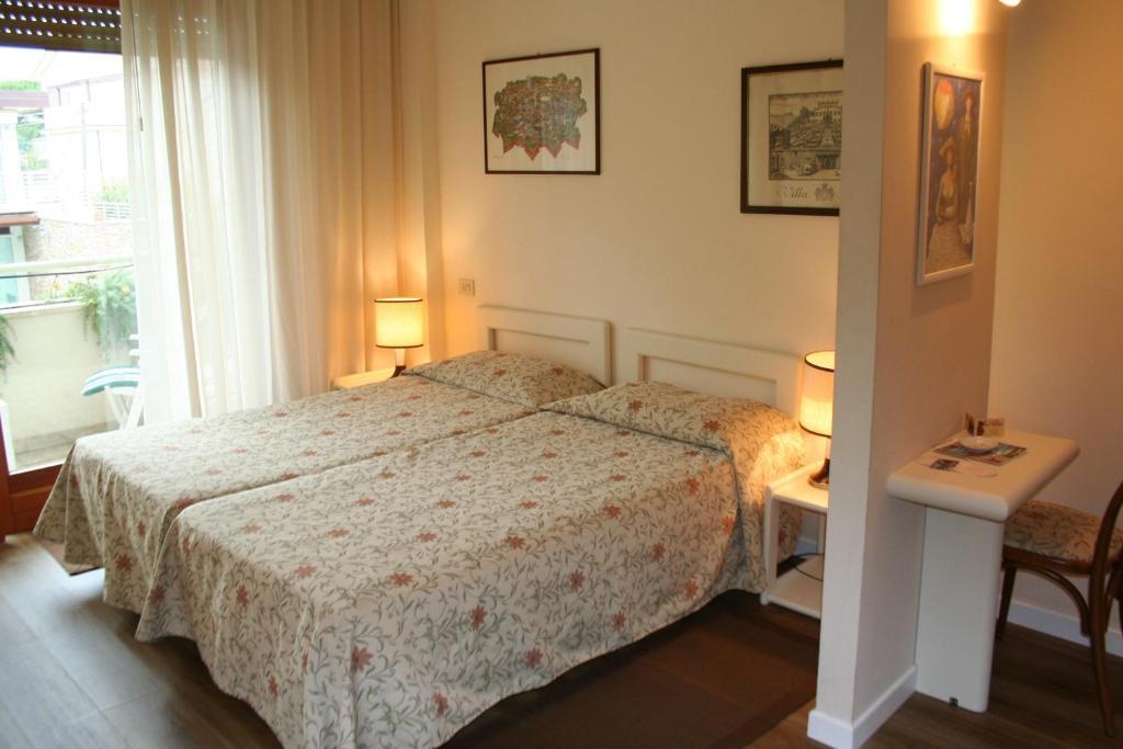 Superior Double Room with Balcony