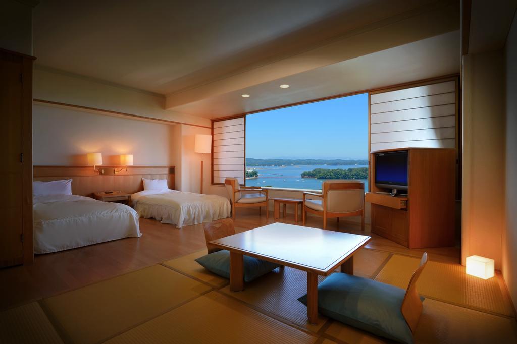 Family Room with Sea View