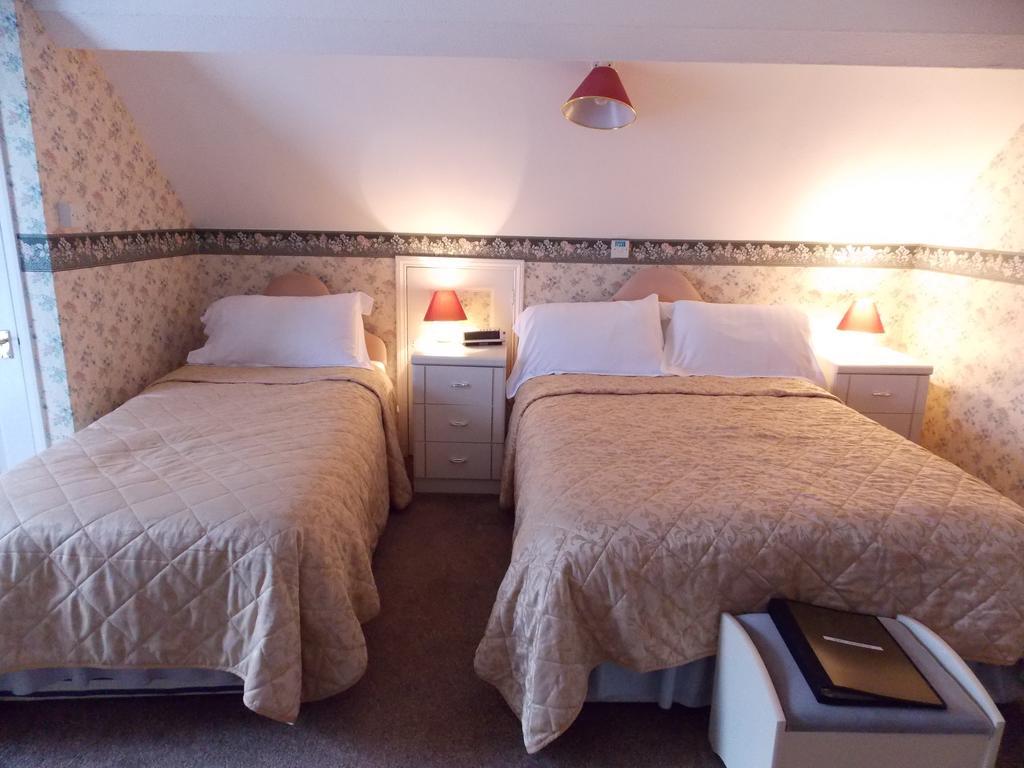 Triple Room with Private External Bathroom