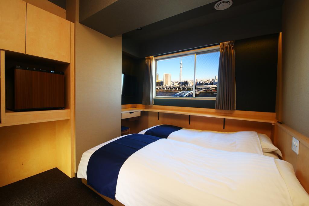 Twin Room with View - Non-Smoking