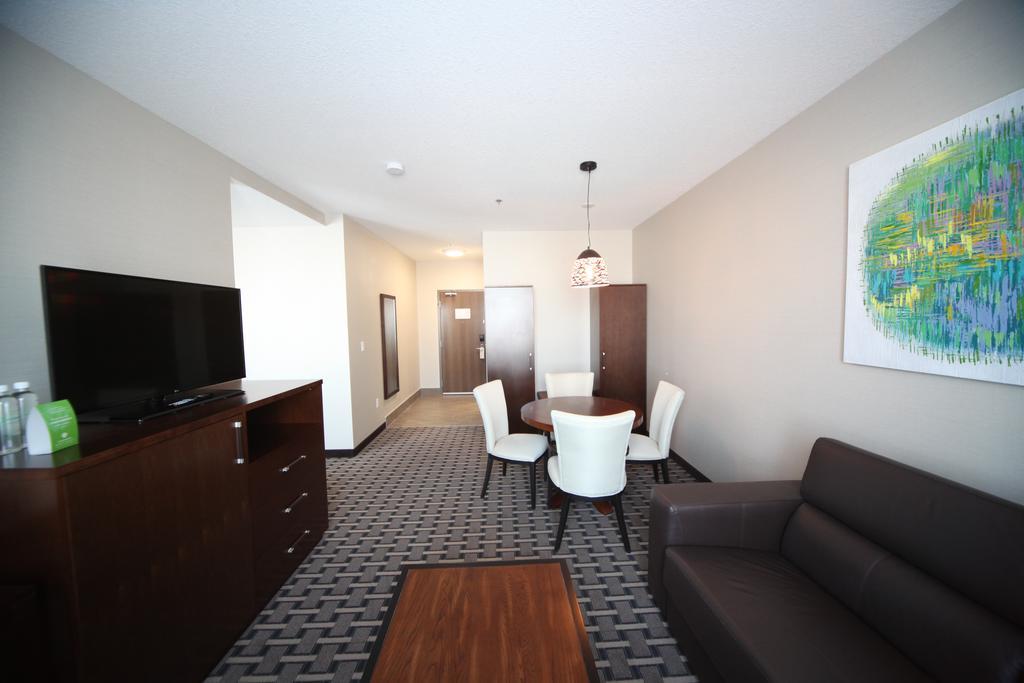 Junior King Suite