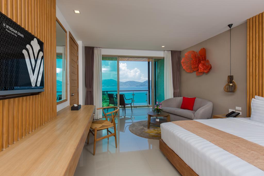 Deluxe King Room