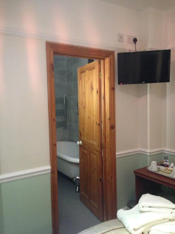 Double Room Private Bathroom
