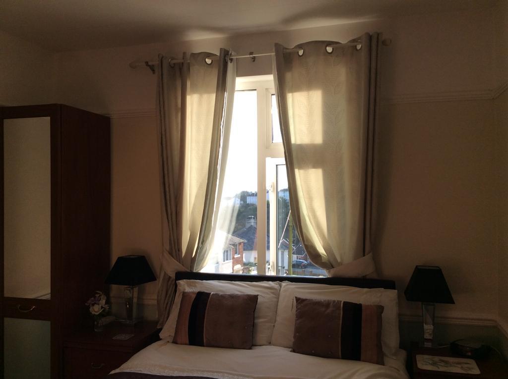 Double Room Private Bathroom