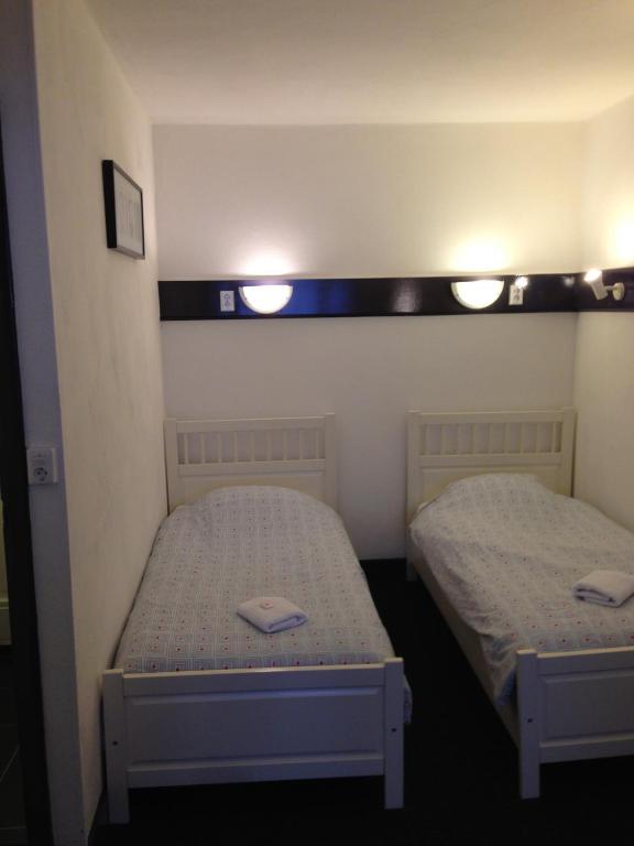 Chambre Double ou Lits Jumeaux Standard avec Salle de Bains Commune