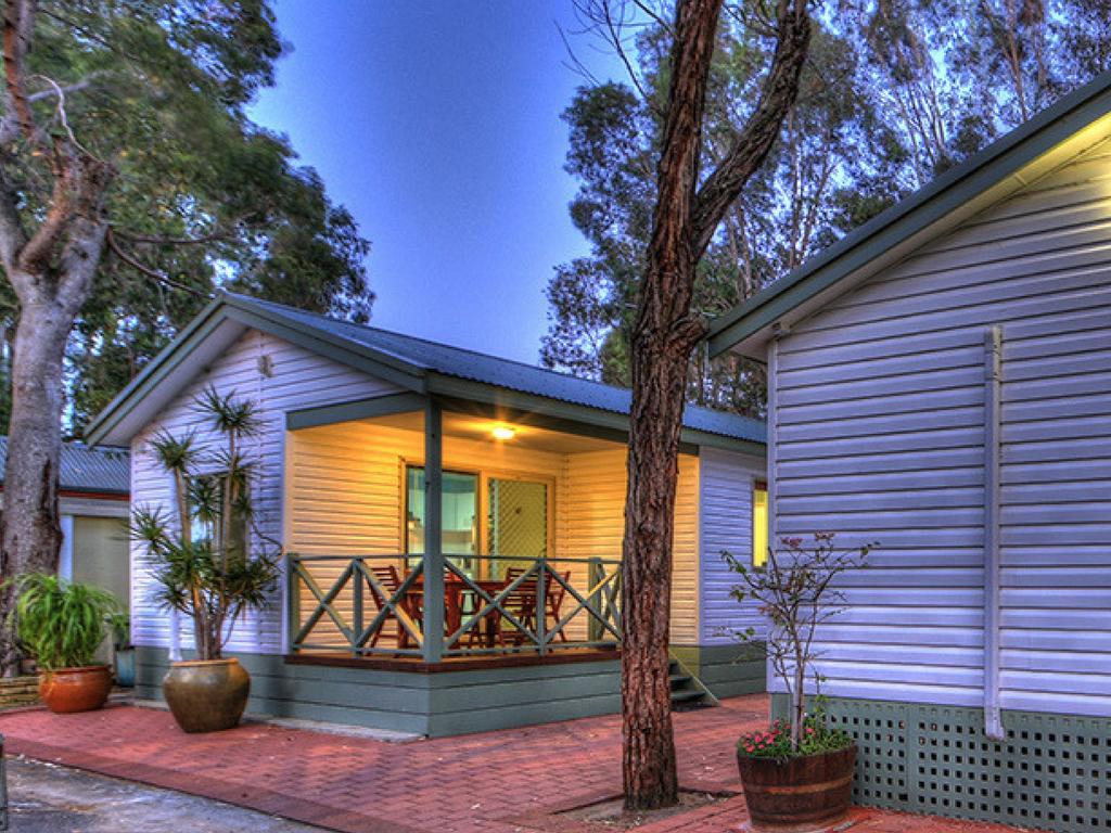 Ensuited Park Cabin Indoor Lounge