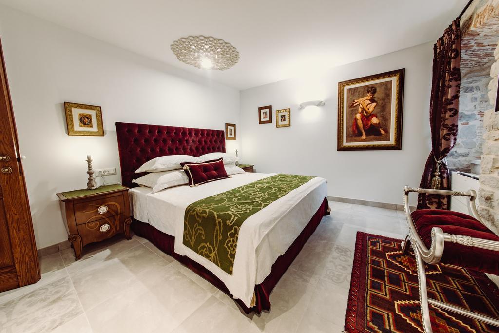 Luxury One-Bedroom Apartment,440632527:JPEG