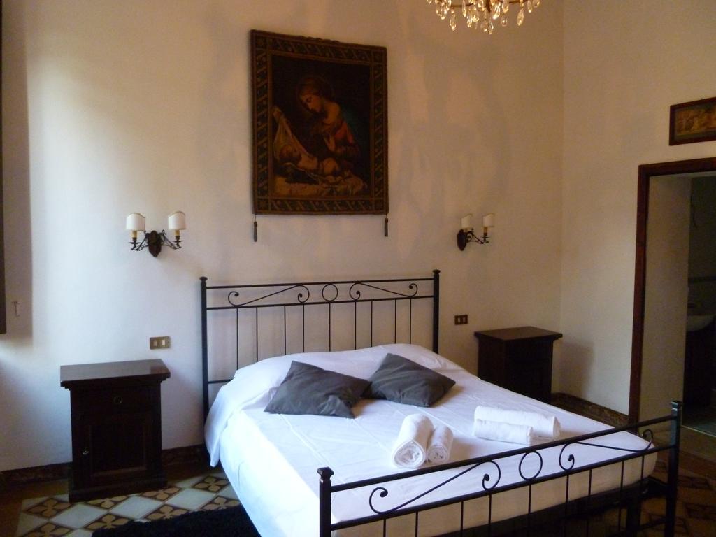 Single Room with Private Bathroom
