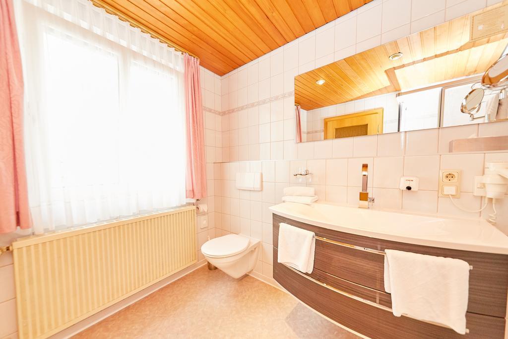 Economy Doppel-/Zweibettzimmer