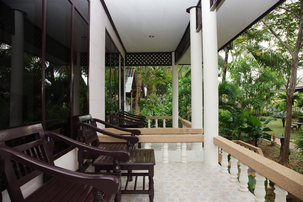 Habitación Doble Deluxe con vistas al jardín