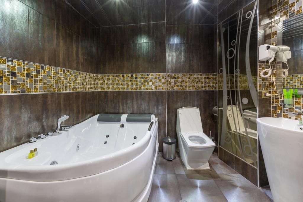 Suite (4 Adults)