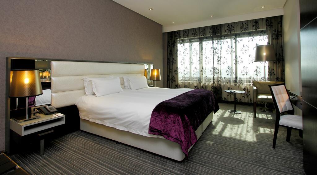 Deluxe Room with Bath