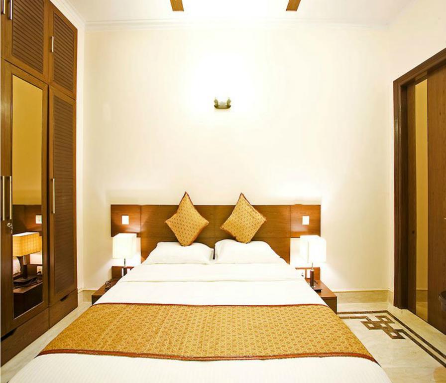 Queen Room
