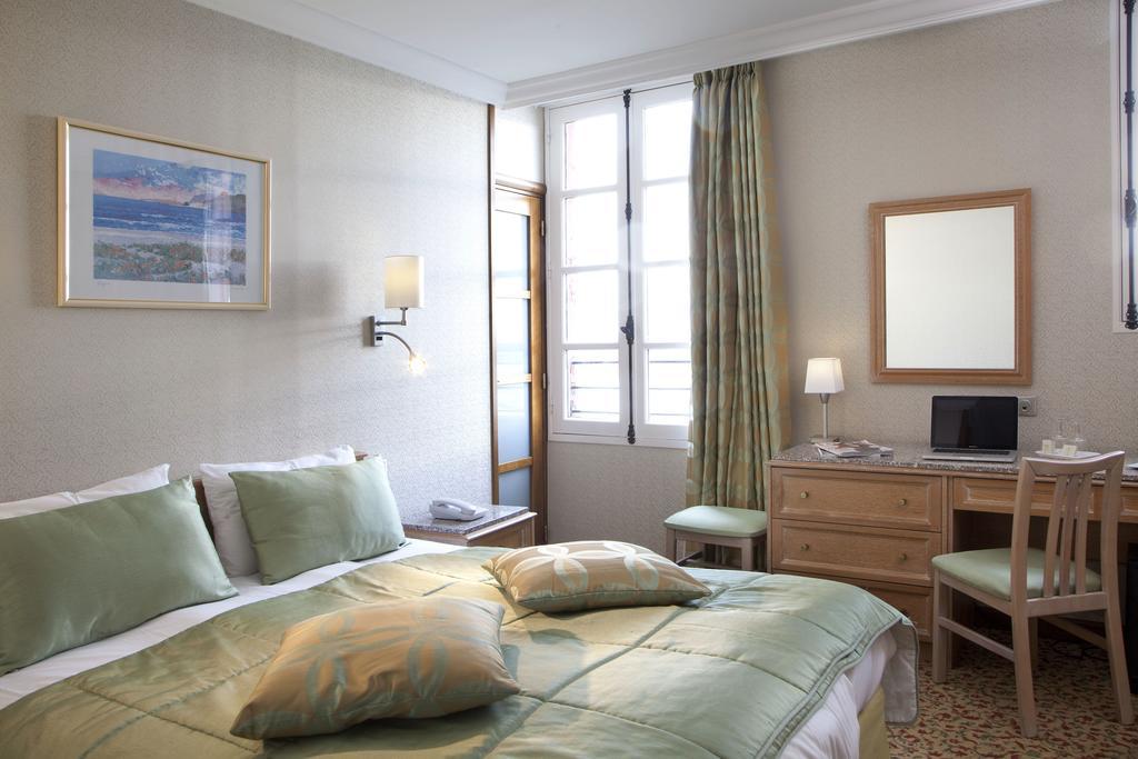 Twin Room with Sea View