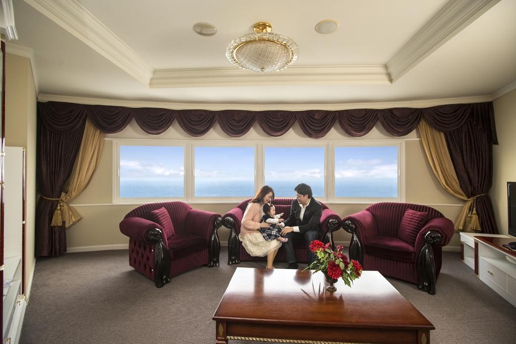 Suite with Sea View - Non Smoking