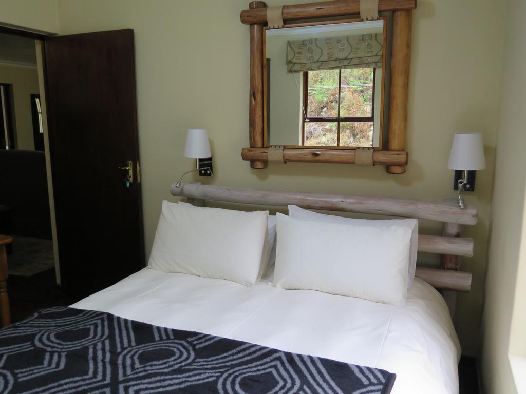 Four-Bedroom House,446947596:JPEG