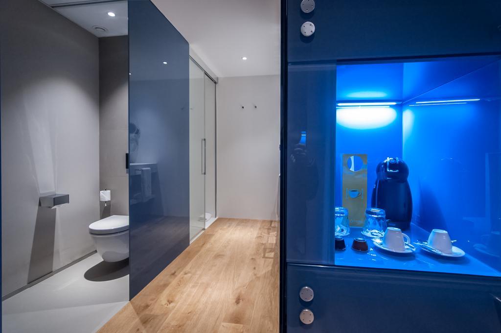 Double or Twin Room with Swimming Pool Access