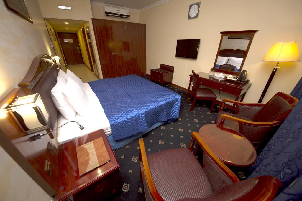 Deluxe Single Room