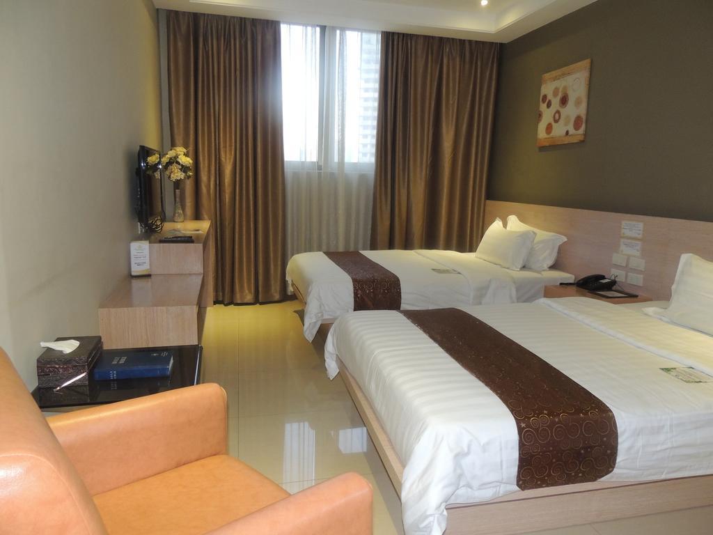 Junior Twin Suite