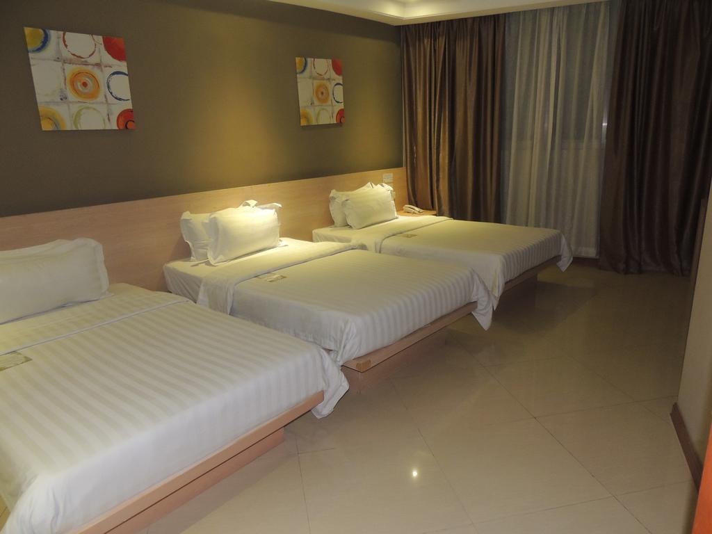 Deluxe Triple Room