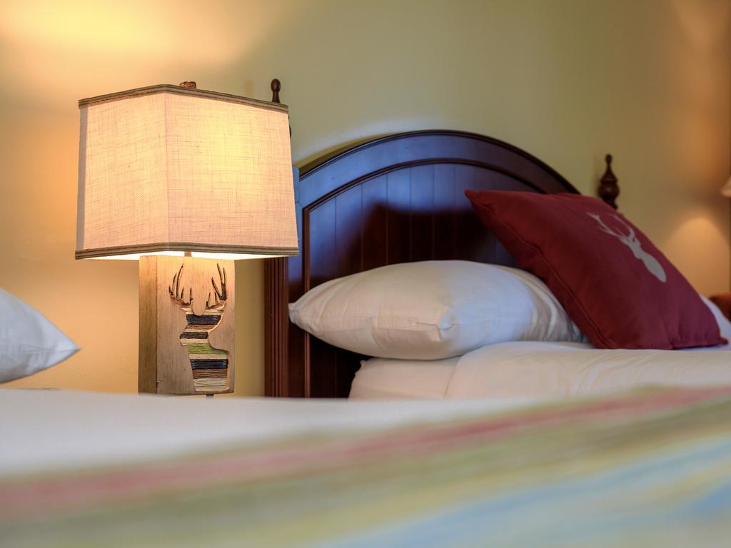 Queen Room with Two Queen Beds with Resort View- Pavilion