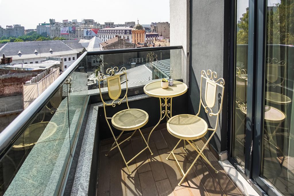 Deluxe Balcony Room