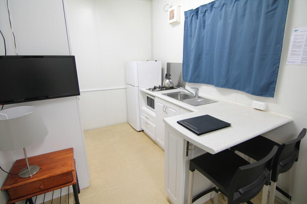 Budget Cabin Double with Shared Bathroom