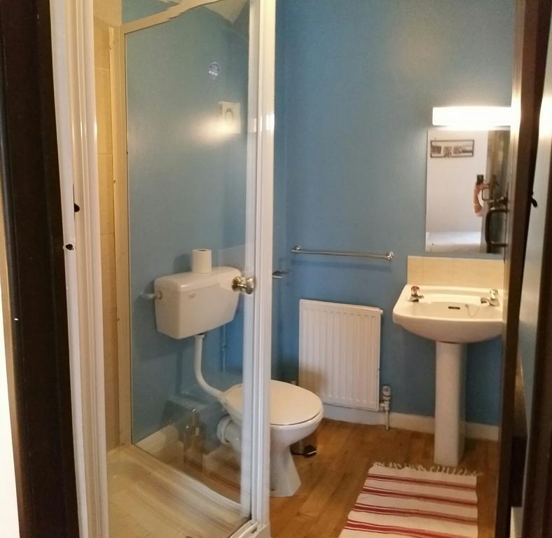 Twin Room with Private Bathroom