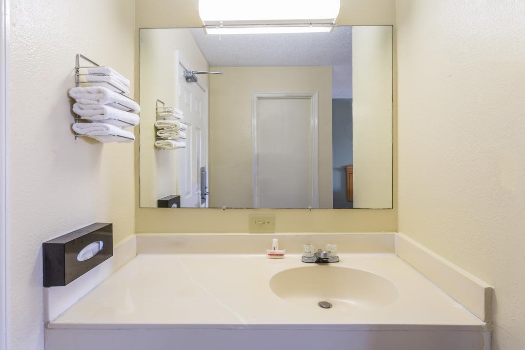 Double Room with Two Double Beds - Smoking